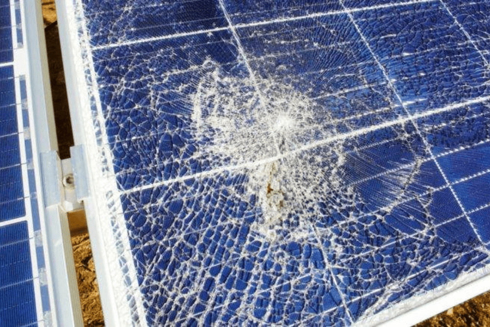 Schade door zonnepaneleninstallatie oplossen
